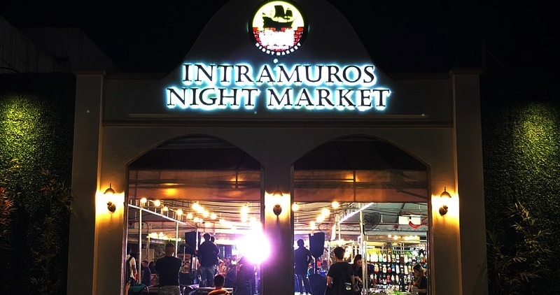 Chợ đêm Intramuros lâu đời tại Manila